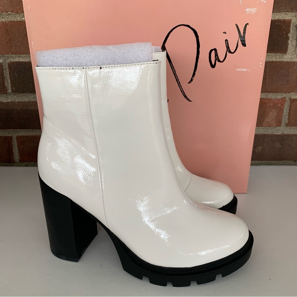 Wild Pair Womens Vanessa White Patent Block Heel Platform Ankle Boots US 9 M NEW